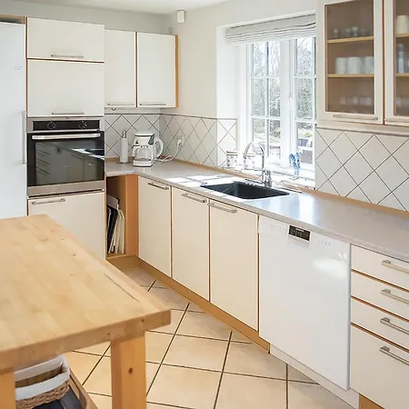 Сasa de vacaciones Nice In With House Sea View